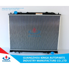 Radiateur de réservoir en plastique à noyau en aluminium pour Mitsubishi L400/Space Gear′94-at avec des performances élevées